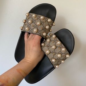 “ GUCCI “ Slides Pearls Size 9
